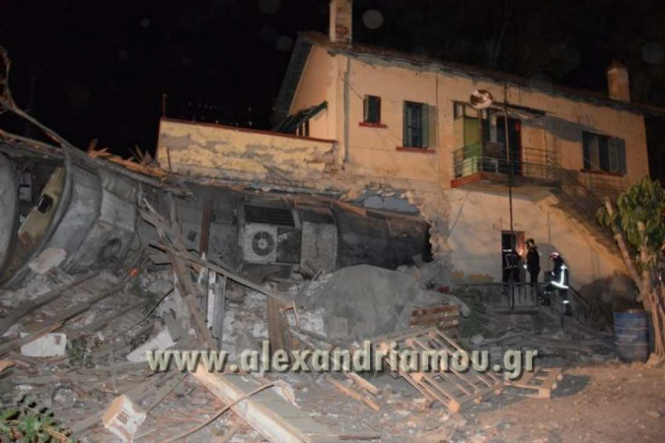 У Греції поїзд врізався в житловий будинок: є загиблі