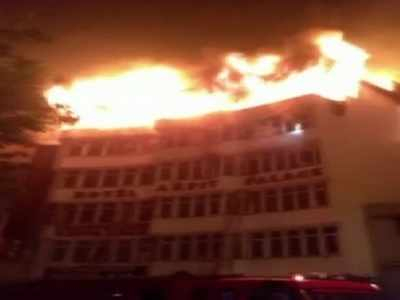 В Индии загорелся отель, погибли не менее 17 человек