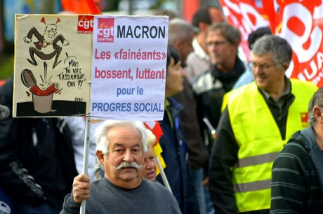 Французи вийшли на мітинги проти трудової реформи Макрона 