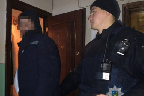 В Одесі п'яний чоловік стріляв з рушниці по перехожих з вікна своєї квартири
