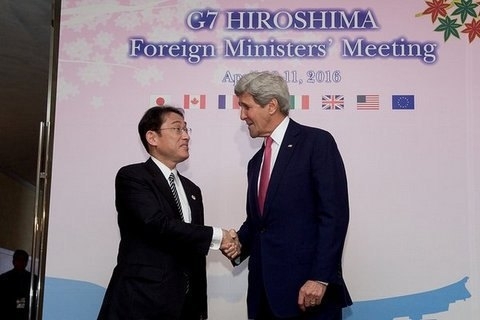 Керри стал первым госсекретарем США, посетившим Хиросиму после атомной бомбардировки
