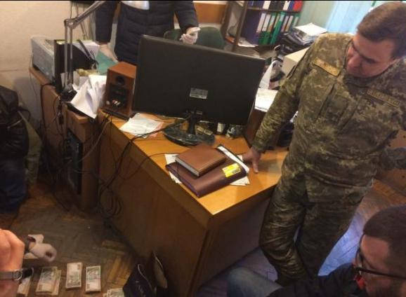 В Одесі чиновника Міноборони упіймали на хабарі
