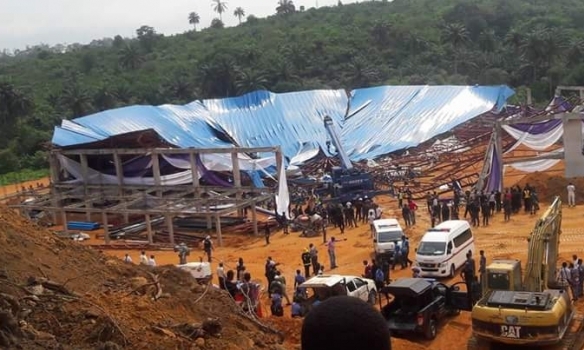 Обвалення даху у церкві в Нігерії: число загиблих зросло до 160 осіб