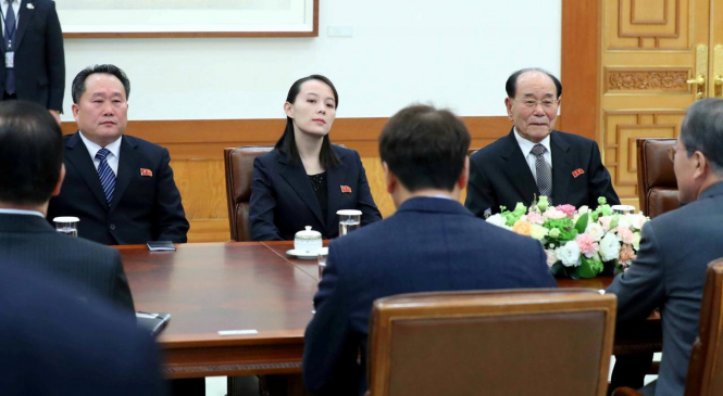 Ким Чен Ын сестре передал президенту Южной Кореи приглашение в КНДР
