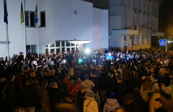 В МВД в Киеве люди вышли на акцию памяти Екатерины Гандзюк, - ФОТО