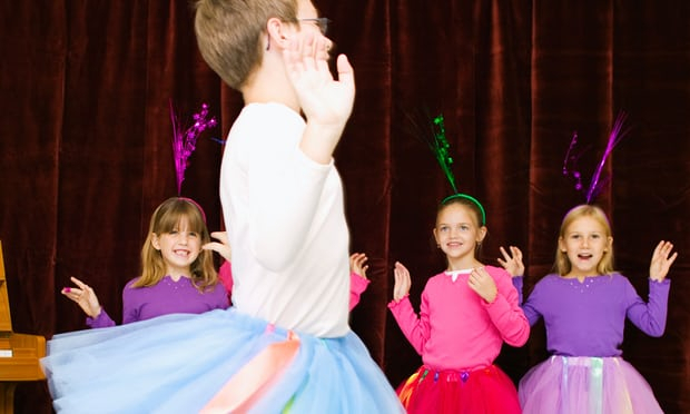 Англіканська церква дозволила хлопчикам носити балетні пачки і тіари у школах