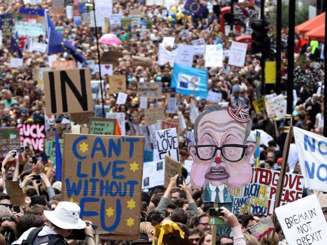 Тисячі противників Brexit вийшли на демонстрацію в Лондоні