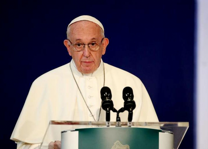Папа Римський у Великодній промові закликав до миру в Україні