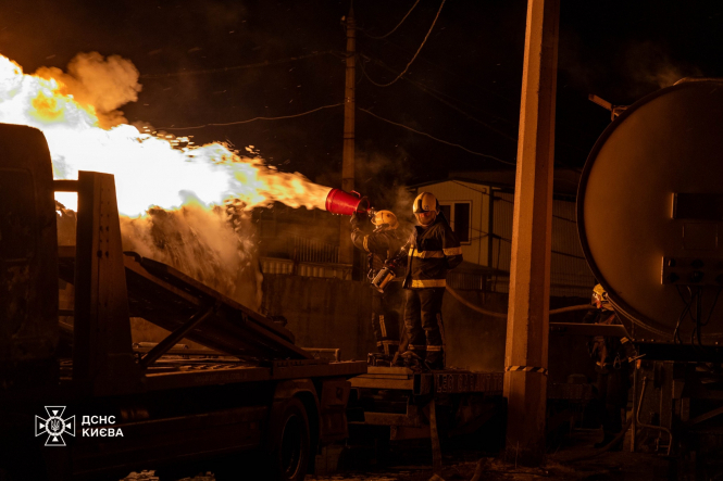 Потрібно відповідати силою: Зеленський про нічну атаку рф