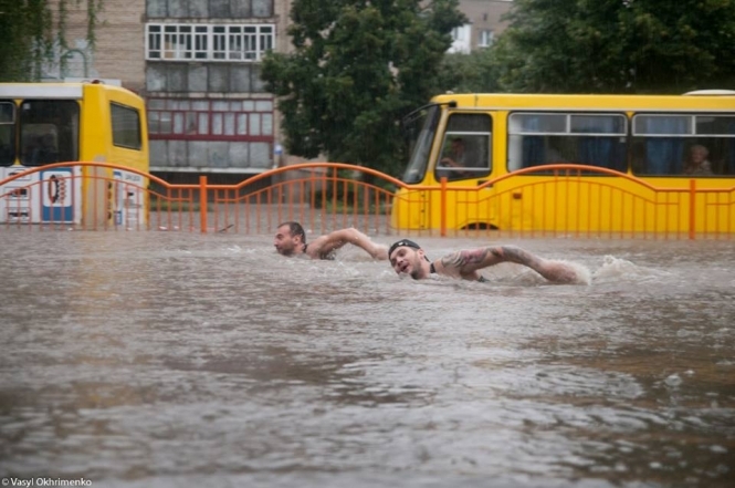 Волиняни просять Азарова дати грошей на ліквідацію наслідків потопу