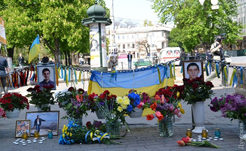 В Одесі вшанували пам'ять загиблих 2 травня українських активістів, - ФОТО