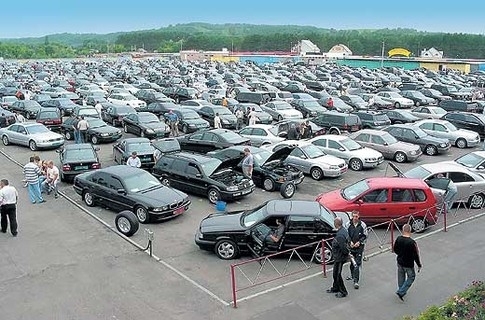 Порошенко подписал закон о снижении акцизов на авто