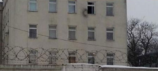 В Ровно неизвестные обстреляли областной военкомат, - фото