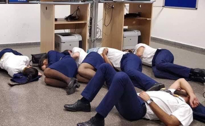 Ryanair звільнила шістьох працівників за 