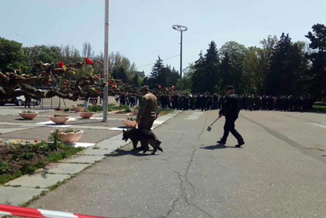 В Одессе с Куликова поля эвакуируют людей из-за 
