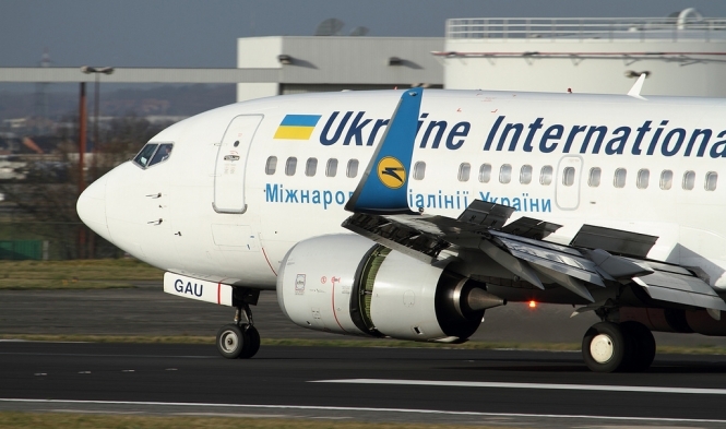Во Львове из-за пожара на борту экстренно приземлился самолет, - СМИ