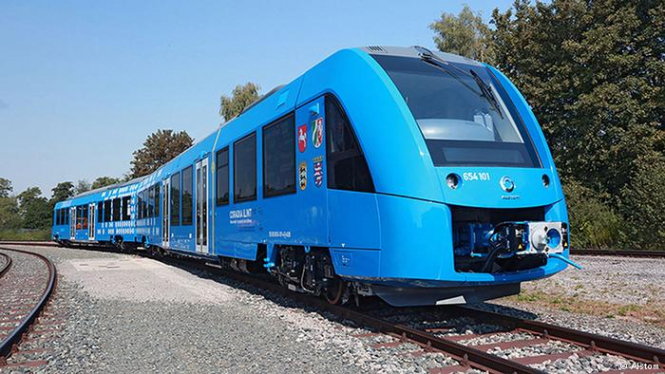 В Германии построили эко-поезд, на водородном топливе