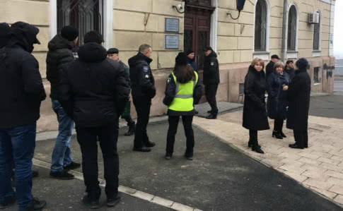 МЗ: Полиция врет по захвату медвуза в Одессе