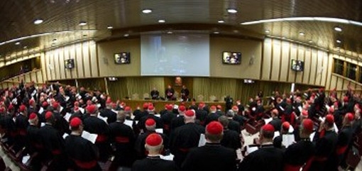 У Ватикані учасники конклаву відмовилися спілкуватися з пресою через витік інформації