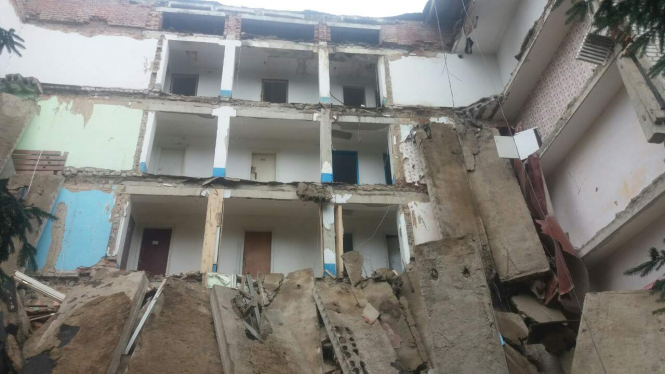 На Житомирщині обвалилася стіна гуртожитку аграрного технікуму, зруйновано 25 кімнат, - ОНОВЛЕНО

