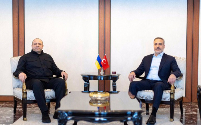 Умєров у Туреччині зустрівся з очільником МЗС