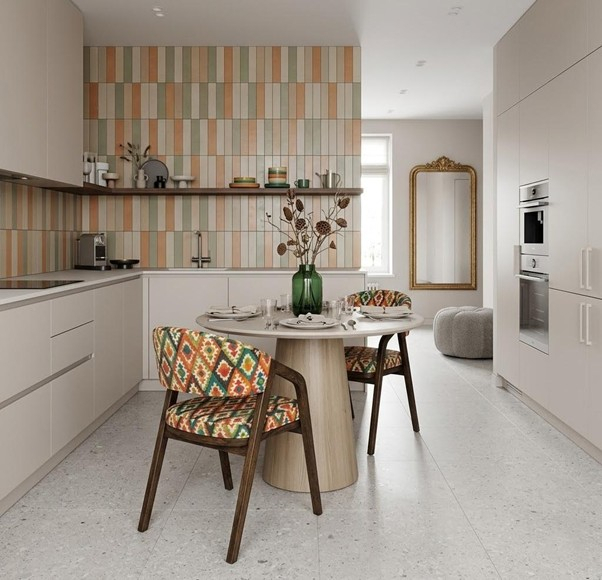 Як обрати дерев’яні стільці для кухні: 5 параметрів конструкції, які визначають якість