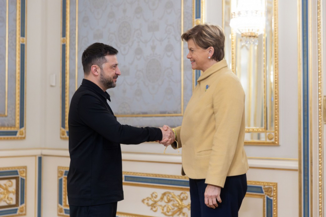 Зеленський та очільниця МЗС Латвії обговорили оборонну підтримку України