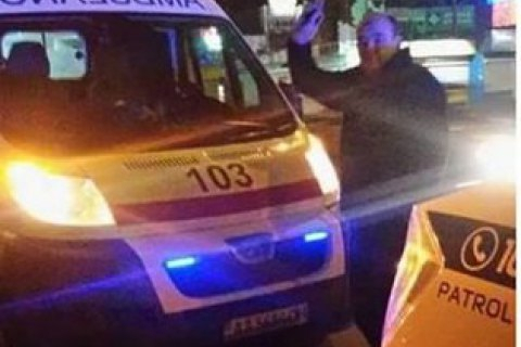В Киеве четыре экипажа полиции разнимали драку пассажиров троллейбуса