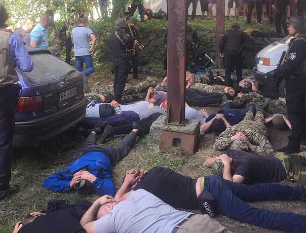 В Винницкой области задержали 42 человек за нападение на ферму