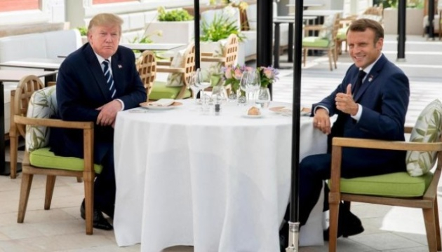Макрон и Трамп провели незапланированную встречу перед началом саммита G7