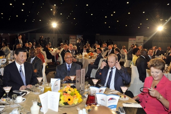 Країни БРІКС шукають альтернативу МВФ і Світовому банку