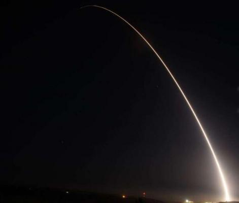 США испытали межконтинентальную ракету - ВИДЕО