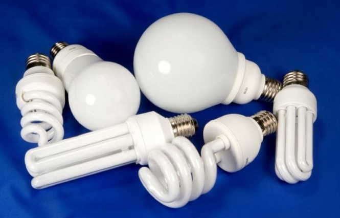 У наступному році українці зможуть безкоштовно обміняти старі лампи розжарювання на енергозберігаючі LED-лампи