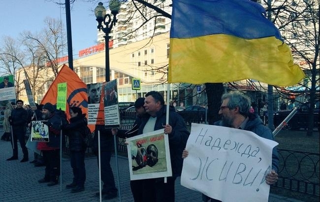 На акції в підтримку Савченко у Москві затримали 9 осіб
