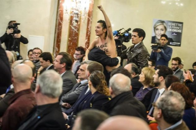 Femen пытались сорвать пресс-конференцию Ле Пен, - ФОТО