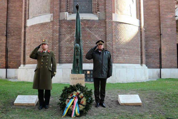 В Угорщині відкрили пам'ятник жертвам Голодомору в Україні