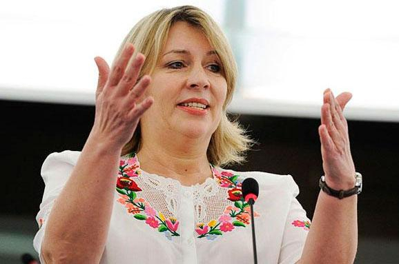 Політичну діячку з Угорщини не пустили на територію України 