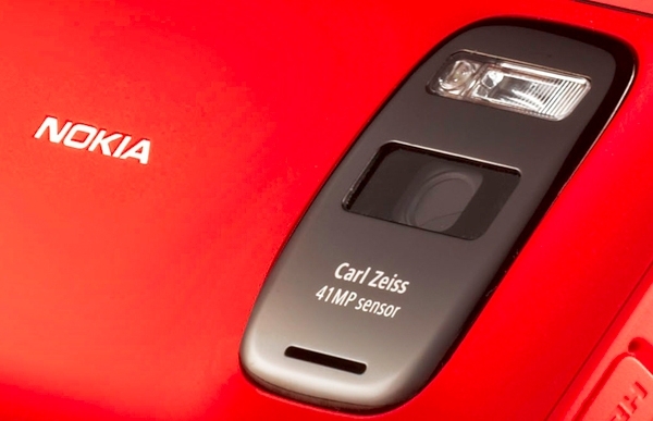 Nokia розробляє смартфон із 41-мегапіксельною камерою на базі Windows