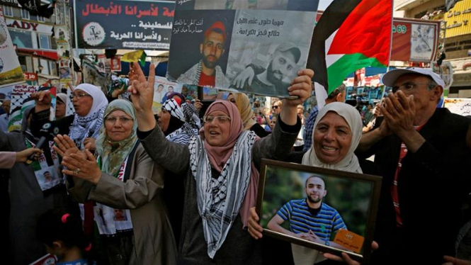 Палестинские заключенные в Израиле прекратили массовую голодовку