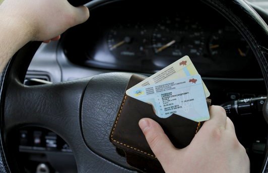 В МВД назвали стоимость восстановления водительских прав онлайн