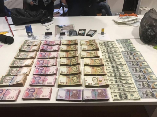 Правоохранители пресекли деятельность таможенных мошенников, которые нанесли бюджету 15 млн грн убытков