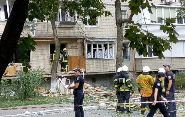 У Києві стався потужний вибух у дев'ятиповерхівці: загинула жінка