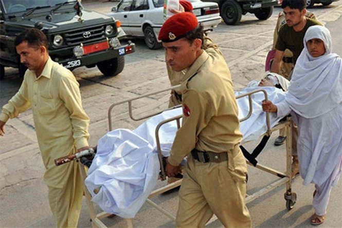 Внаслідок вибуху у лікарні Пакистану загинули десятки осіб