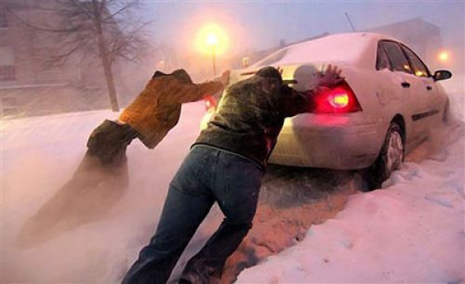 Через снігопад автомобілісти Риги їздитимуть безкоштовно в громадському транспорті 