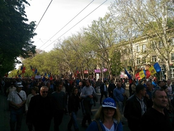 В Кишиневе происходит многотысячная антиправительственная акция протеста