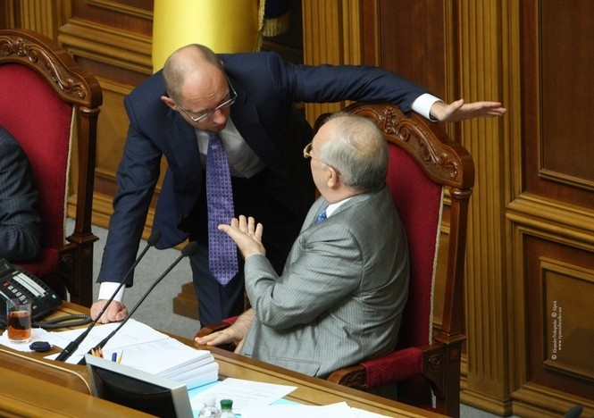 Яценюк вимагає від Рибалки гарантій, що Рада проголосує за законопроект про прокуратуру