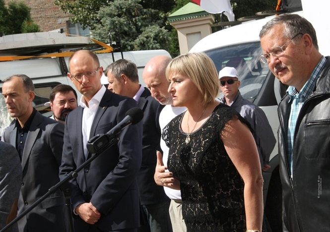 Опозиція вимагатиме від Пшонки відкрити справу через спостереження за Тимошенко