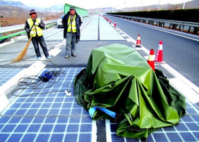 В Китае часть дороги из солнечных батарей украли через неделю после открытия