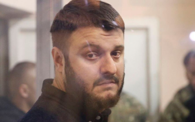 Суд отменил арест недвижимости сына Авакова
