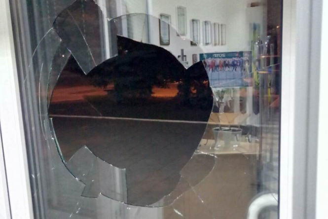 Невідомі атакували офіс українського телеканалу в Краматорську